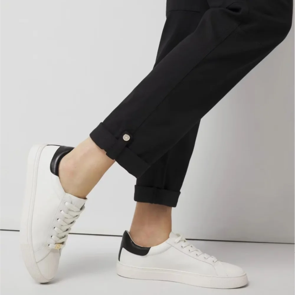 White House Black Market Pret-A-Pedi Straight Cropped Pants Black 2 - Picture 4 of 9